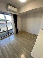 その他内観　朝は爽やかな日差しを浴びながら、家族皆でおいしい朝食。
昼下がりにはのんびりと過ごすひと時。