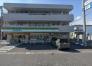 ファミリーマート市川湊新田二丁目店  211m