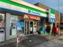 ファミリーマート船橋小室町店  746m