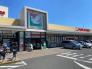 ヨークフーズ六高台店  428m