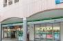 ファミリーマート幕張ベイタウン店  768m