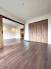 洋室　【6.4帖洋室】
ナチュラルな色味の床は家具を合わせやすく
お部屋を穏やかな空間に導きます、ゆったりとお過ごしくださいませ