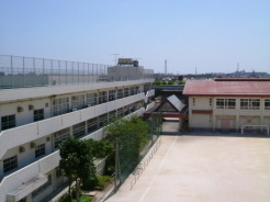 市川市立稲荷木小学校